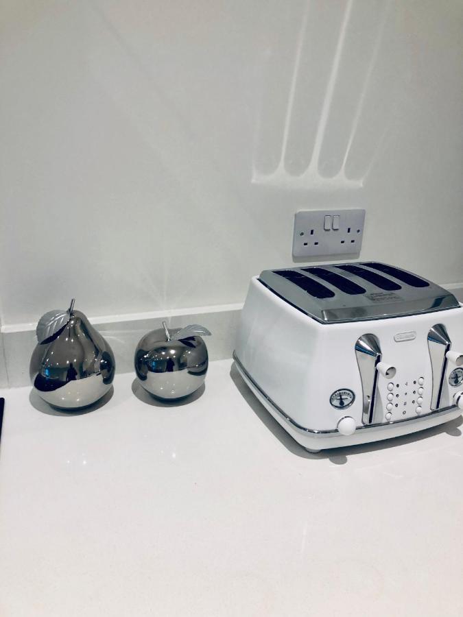 Snapos Luxury Serviced Apartment - Meridian House ベドフォード エクステリア 写真