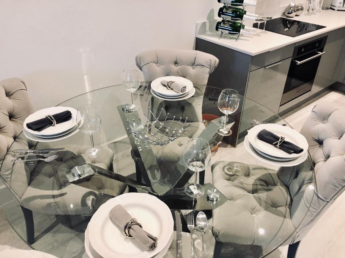 Snapos Luxury Serviced Apartment - Meridian House ベドフォード エクステリア 写真
