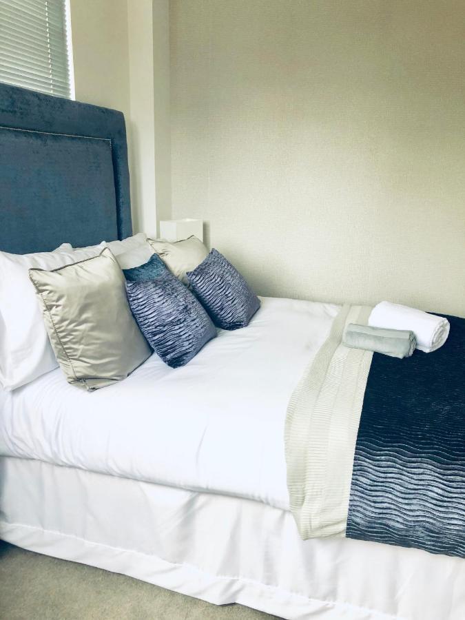 Snapos Luxury Serviced Apartment - Meridian House ベドフォード エクステリア 写真
