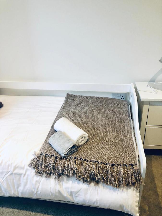 Snapos Luxury Serviced Apartment - Meridian House ベドフォード エクステリア 写真