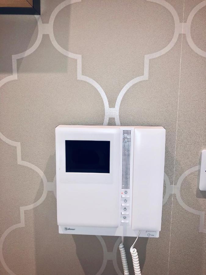 Snapos Luxury Serviced Apartment - Meridian House ベドフォード エクステリア 写真