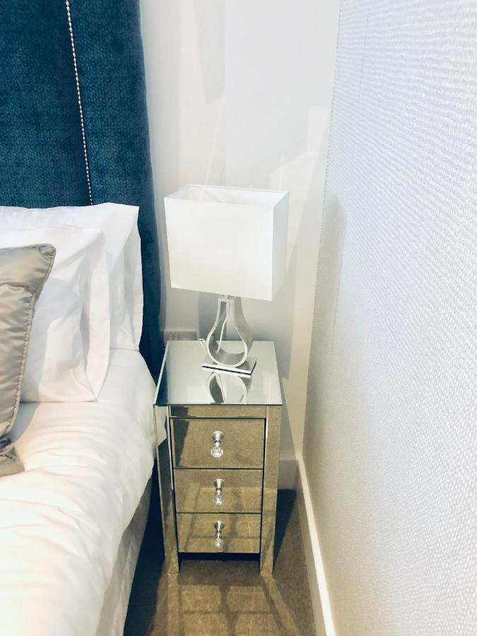 Snapos Luxury Serviced Apartment - Meridian House ベドフォード エクステリア 写真