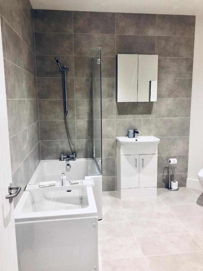 Snapos Luxury Serviced Apartment - Meridian House ベドフォード エクステリア 写真