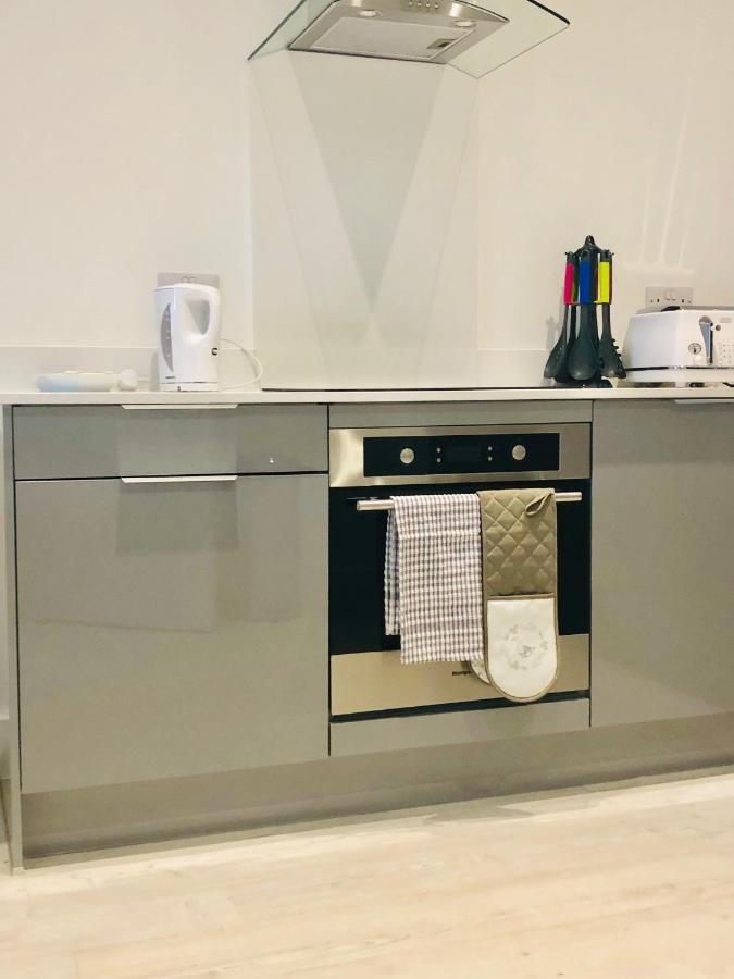 Snapos Luxury Serviced Apartment - Meridian House ベドフォード エクステリア 写真