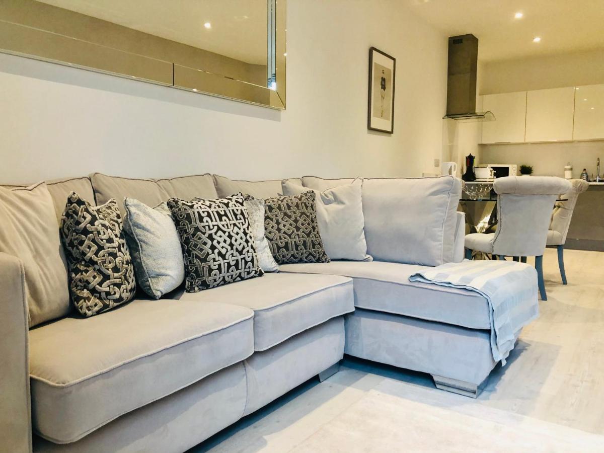 Snapos Luxury Serviced Apartment - Meridian House ベドフォード エクステリア 写真