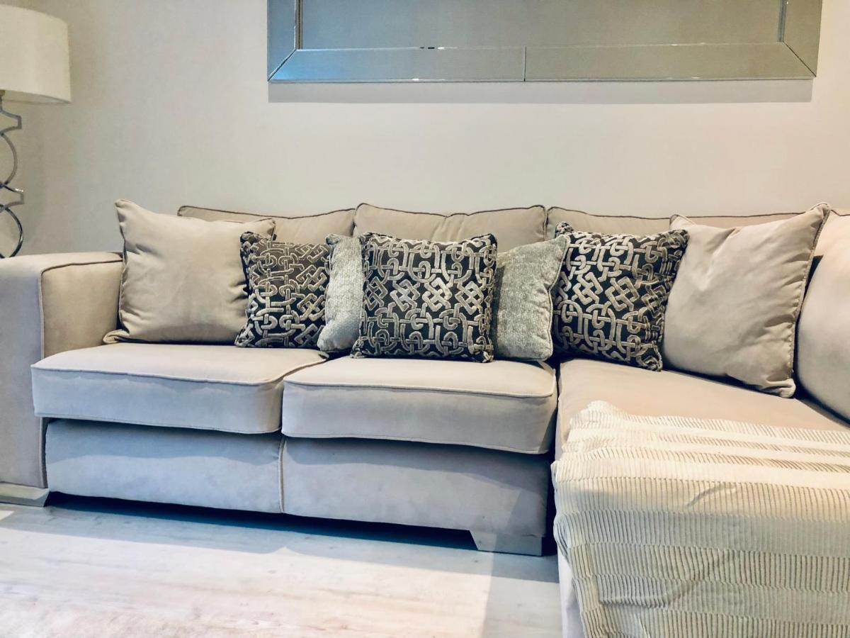Snapos Luxury Serviced Apartment - Meridian House ベドフォード エクステリア 写真