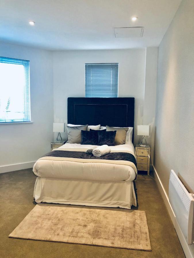 Snapos Luxury Serviced Apartment - Meridian House ベドフォード エクステリア 写真