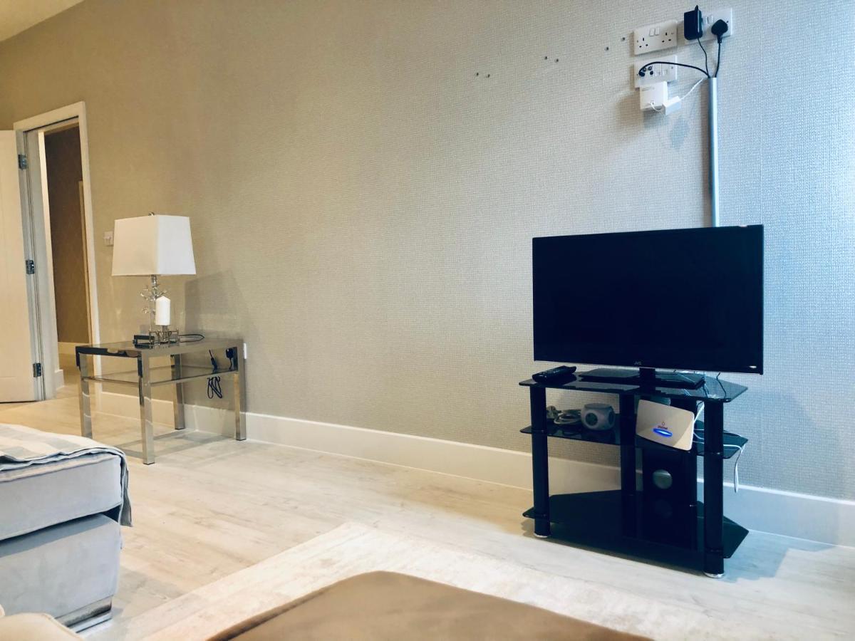 Snapos Luxury Serviced Apartment - Meridian House ベドフォード エクステリア 写真