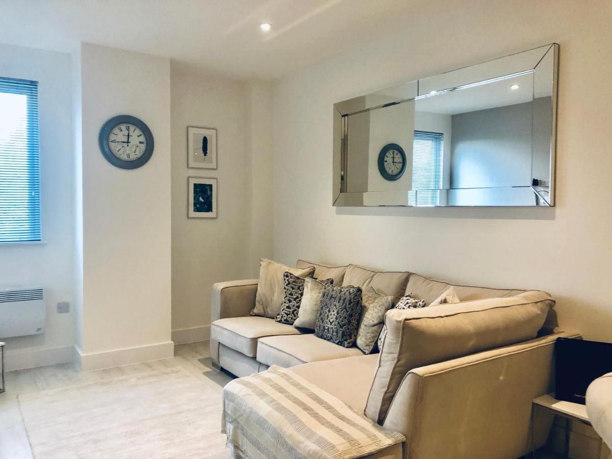 Snapos Luxury Serviced Apartment - Meridian House ベドフォード エクステリア 写真