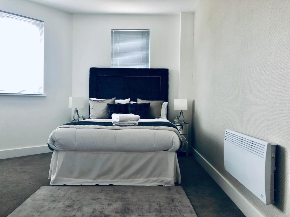 Snapos Luxury Serviced Apartment - Meridian House ベドフォード エクステリア 写真