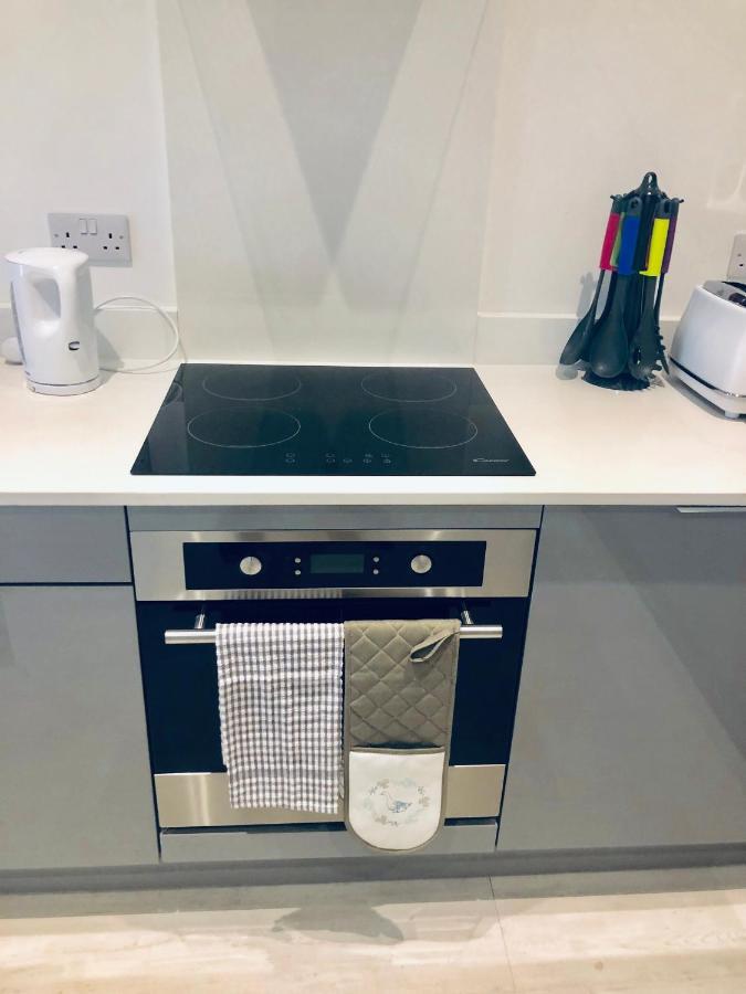 Snapos Luxury Serviced Apartment - Meridian House ベドフォード エクステリア 写真