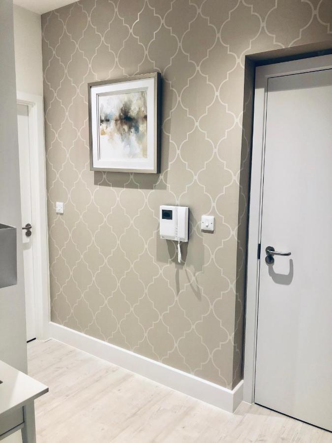 Snapos Luxury Serviced Apartment - Meridian House ベドフォード エクステリア 写真