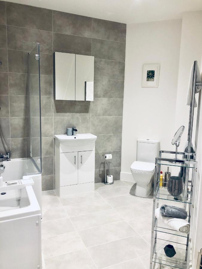 Snapos Luxury Serviced Apartment - Meridian House ベドフォード エクステリア 写真